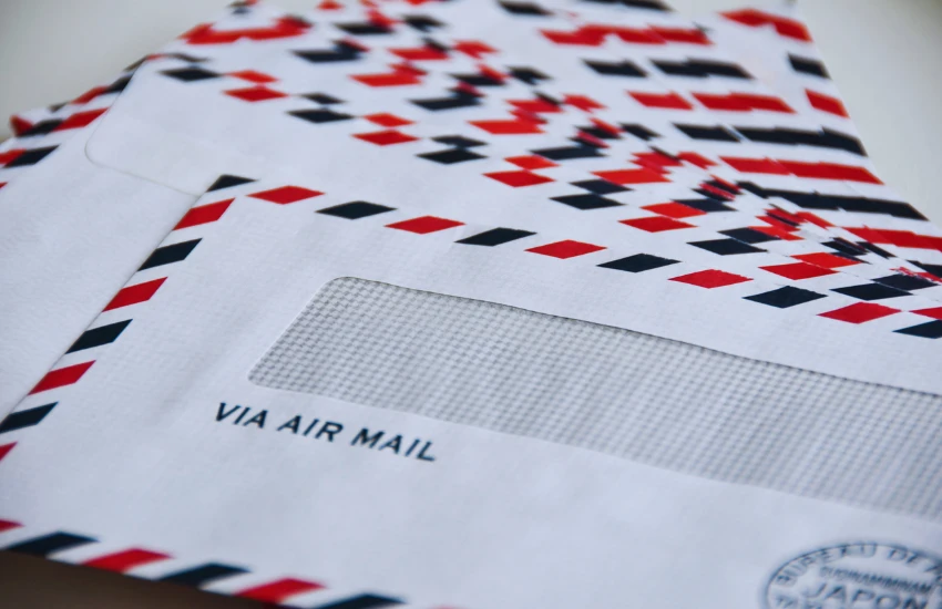 Inkjet vs Labels for Personalised Envelopes and Postcards: Why Direct Printing Wins on Cost, Speed, and Quality